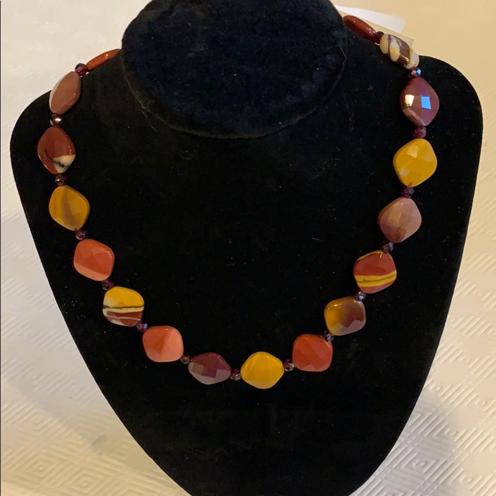 Jafajems handmade beaded necklace 16”